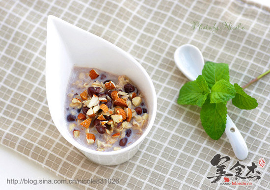 Milky Red Bean Oatmeal recipe