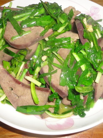 Stir-fried Pork Liver with Leek recipe