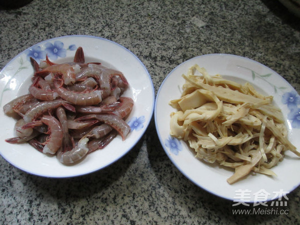 Fried Sea Prawns with Bamboo Shoots recipe