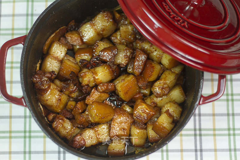 Braised Pork in A Cast Iron Pot recipe
