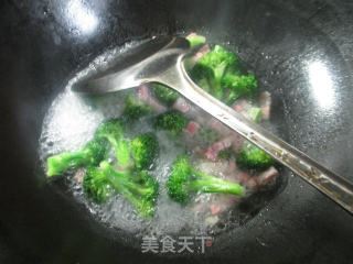 Stir-fried Broccoli with Bacon Thousand Sheets recipe
