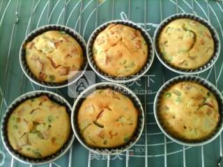 #aca烤明星大赛# Low-oil Mixed Vegetable Ham Muffin recipe