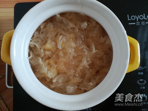 Tremella and Red Date Soup recipe