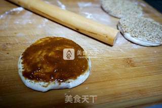 Crispy Sesame Sauce Biscuits recipe