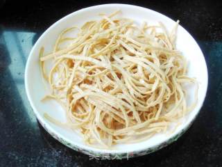 Tofu Skin Mixed with Three Shreds recipe