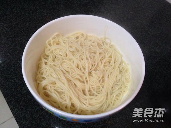 Tomato Noodles with Sliced Pork recipe