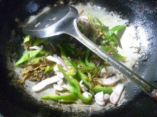 Fried Squid with Dried Plums, Green Peppers recipe