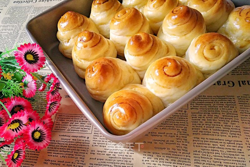 Creamy Bread Rolls recipe