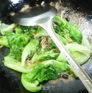 Stir-fried Lettuce with Clove Fish recipe