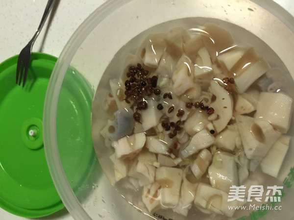 Hot and Sour Dried Lotus Root recipe