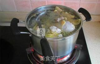 Autumn Health Soup-white Fungus Chicken Soup recipe