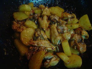 Braised Chicken with Potatoes in Zhuhou Sauce recipe