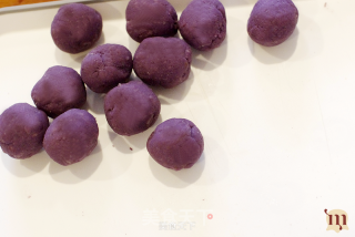 Purple Sweet Potato Sesame Milk Ball recipe