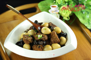 Grilled Pork Ribs with Fungus and Quail Eggs recipe