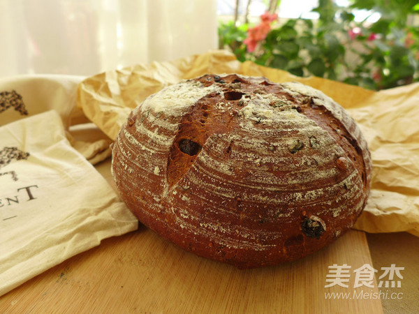 Country Bread with Nuts recipe
