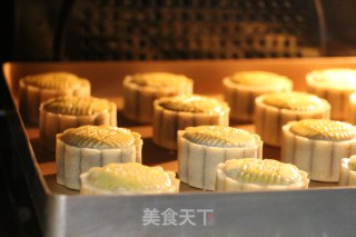 Cantonese-style Black Sesame Lotus Paste Mooncake recipe