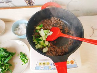 Fried Konjac Rice with Minced Beef and Egg recipe