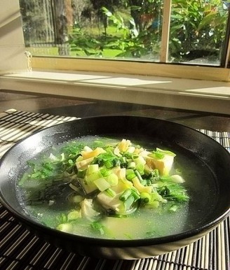 Jiang Yaozhu Shepherd's Purse Tofu Soup recipe