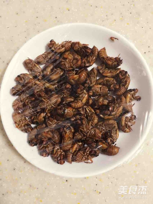 Crispy Fried Golden Cicada recipe