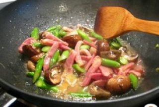 Asparagus and Mushroom Stewed with Ham recipe