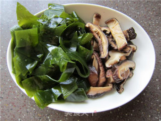 Mushroom Kelp Miso Soup recipe