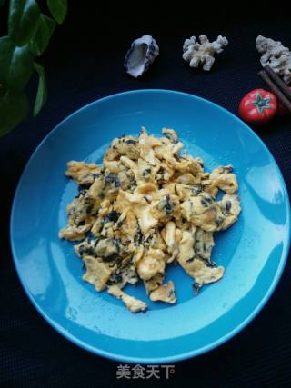 Scrambled Eggs with Dried Plums and Vegetables recipe