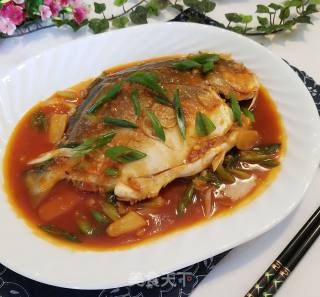 Sweet and Sour Golden Pomfret recipe