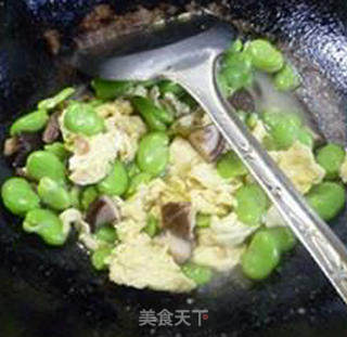 Fried Broad Beans with Egg Mushroom recipe