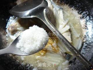 Roasted Rubber Fish with Radish recipe