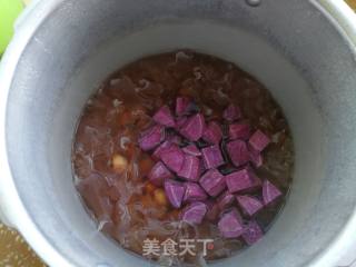 Purple Sweet Potato White Fungus and Lotus Seed Soup recipe