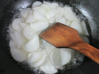 Stir-fried Radish with Scallop Meat recipe
