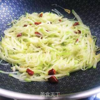 Vegetarian Stir-fried Shredded Radish recipe