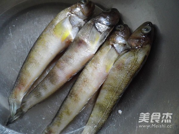 Steamed Antarctic Fish with Garlic Chili Sauce recipe