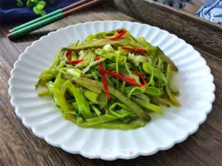 Stir-fried Water Spinach with Pickled Cucumbers recipe