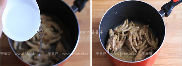 Marinated Chicken Feet with Garlic and Grains recipe