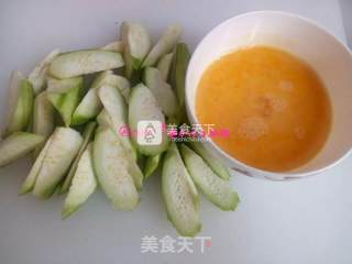 Scrambled Eggs with Loofah recipe