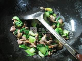 Stir-fried Vegetables with Chicken Gizzards recipe