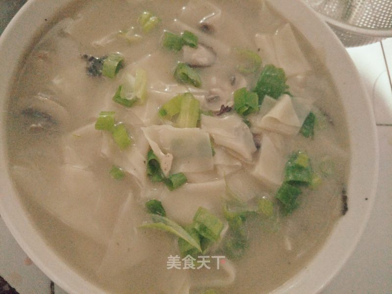 Braised Noodles in Fish Soup recipe