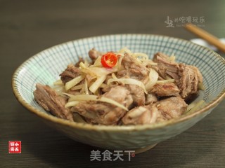 Braised Duck with Zijiang: A Seasonal Home-cooked Dish for Appetizers recipe