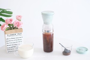 Dongling Lok Brew Cup + Ice Bok Cold Brew Coffee recipe