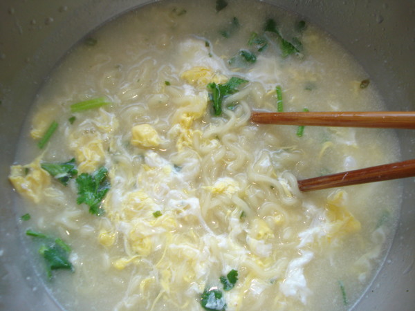 Egg and Beef Bone Soup Noodle recipe