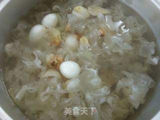 Lotus Lily Snow Fungus Syrup recipe