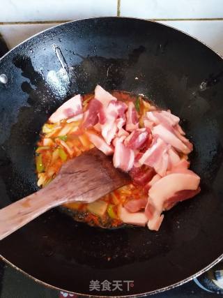 Stir-fried Rice Cake with Pork Belly and Spicy Cabbage recipe