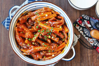 Spicy Chicken Feet Boiled Rice Cake recipe