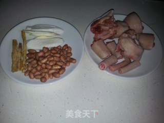 Pigtail Peanut Soup recipe