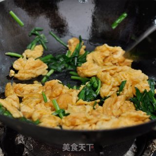 Scrambled Eggs with Leek recipe