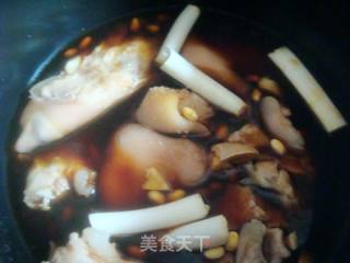 Soy Stewed Trotter recipe