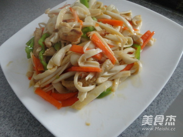 Stir-fried Pork with Seafood and Mushroom recipe