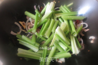 Thousand Slices of Pork with Celery recipe
