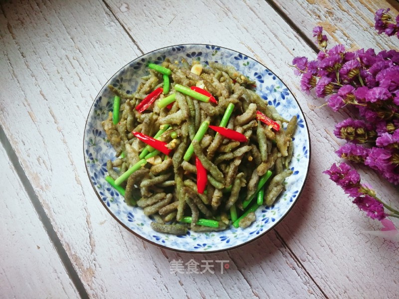 Stir-fried Garlic Moss with Steamed Peach Ears recipe